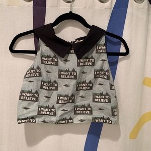 X-files I want to Believe collared crop top, small
